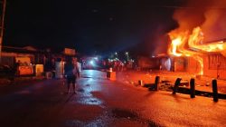 Kebakaran Hebat Luluhlantakkan 19 Bangunan di Terminal Moanemani, Polisi Selidiki Penyebabnya